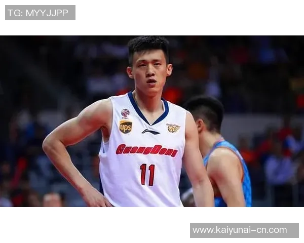 周鹏：从篮球场上的拼搏者到社会公益的热心人，见证成长与奉献的精彩人生